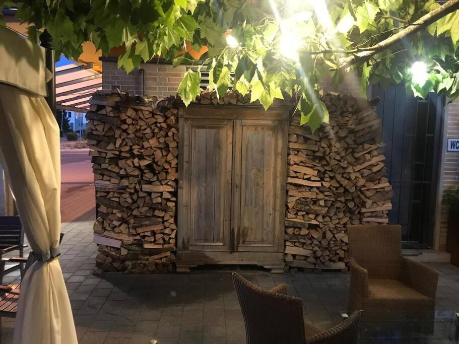 Kleine Wohnung Im - Konzept Flieger - 2 Stockwerke Tettnang Εξωτερικό φωτογραφία